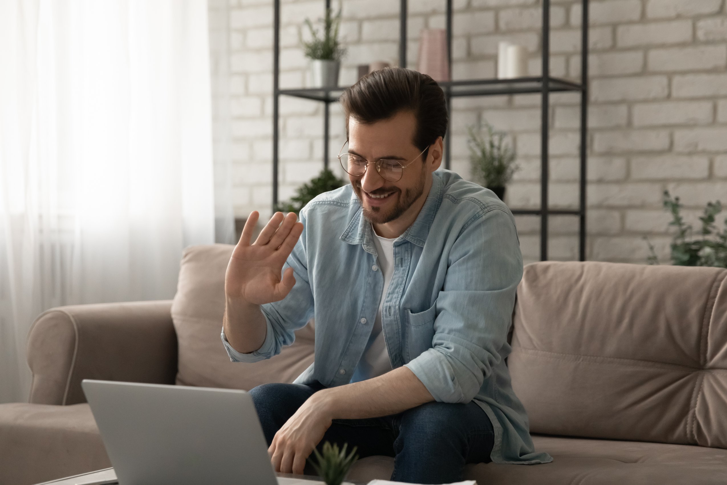 man doing virtual online therapy